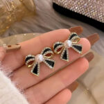 Bow earrings