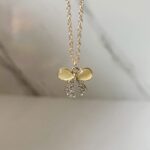 Dazzled bow necklace